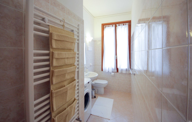 21 - Bagno rosa